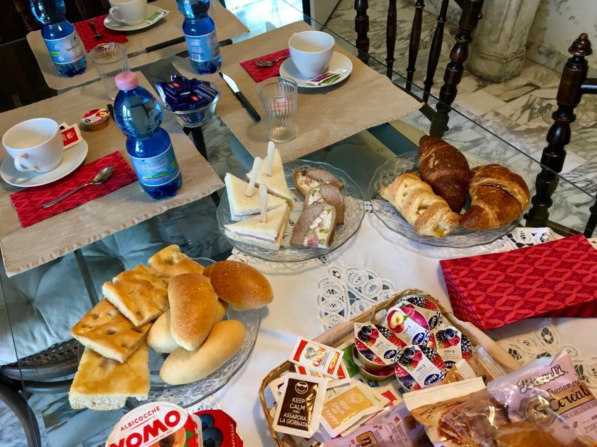 Bed and Breakfast Il Nido Della Rondine Leivi Екстер'єр фото